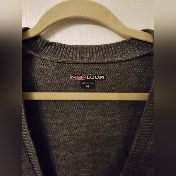 Volcom Grey V Neck Sweater Size M - Picture 3 of 3